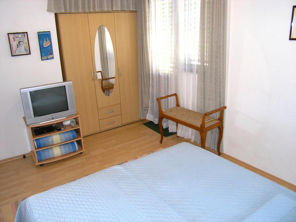 Apartmani Plach Krk Town Exteriör bild