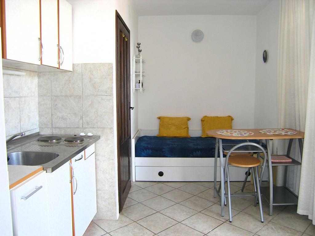 Apartmani Plach Krk Town Exteriör bild